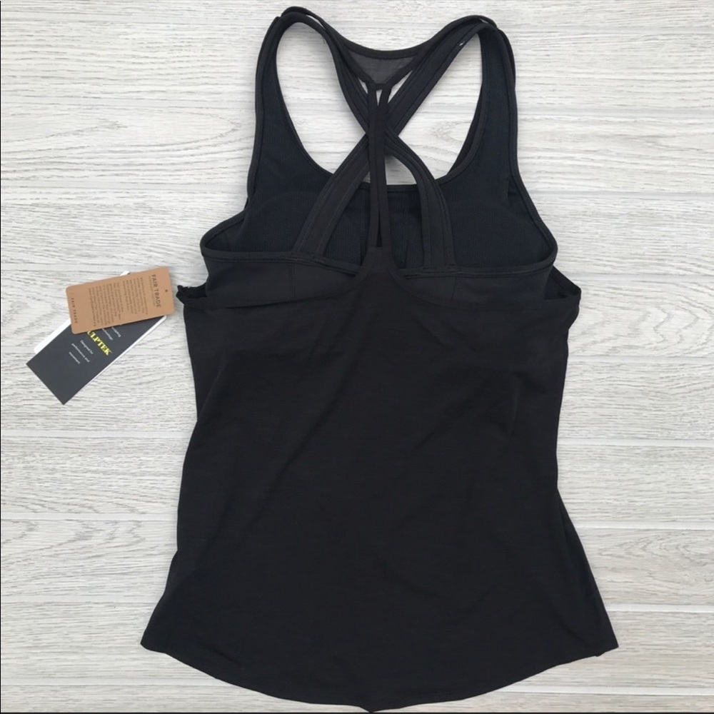 New Athleta tank top with built-in bra xs